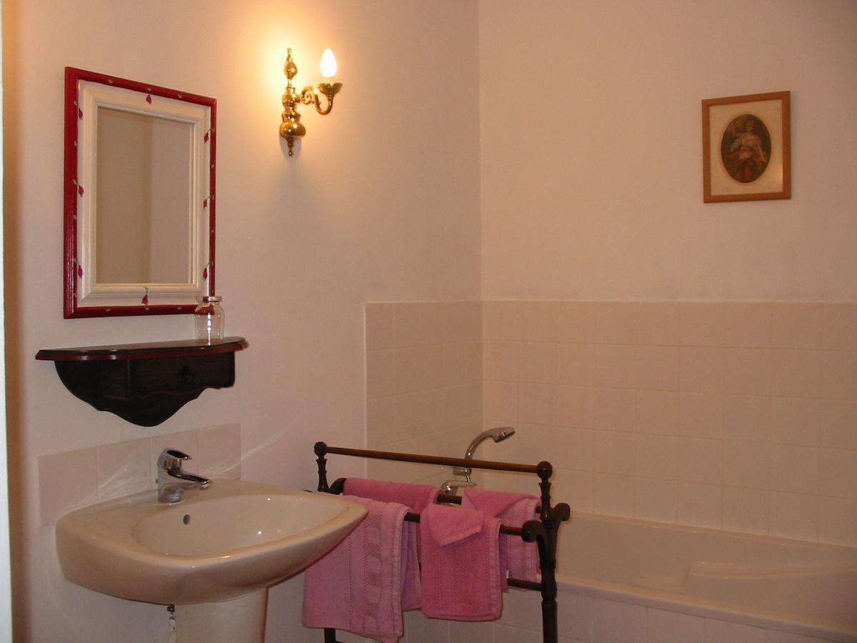 Chambres D'Hotes Le Clos De La Touche Cheille Room photo